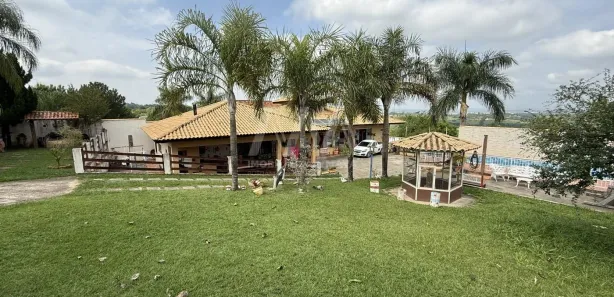 Fazenda / Sítio / Chácara com 6 Quartos à venda, 345m² no Jundiaquara, Araçoiaba da Serra