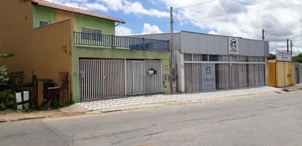 Sobrado com 4 Quartos à venda, 140m² no Jardim Gurilândia, Taubaté