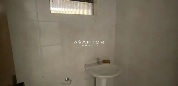 Loja / Salão / Ponto Comercial com 1 Quarto à venda, 61m² no Bonfim, Santa Maria