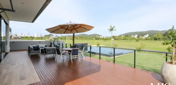 Casa de Condomínio com 5 Quartos para alugar, 600m² no Centro, Camboriú