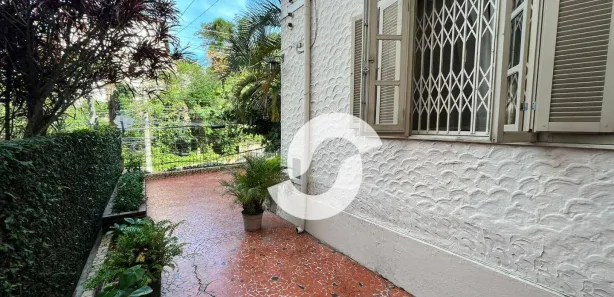 Casa com 4 Quartos à venda, 300m² no Ingá, Niterói