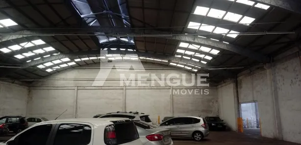 Galpão / Depósito / Armazém à venda, 1200m² no Vila Ipiranga, Porto Alegre