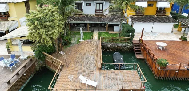 Casa de Condomínio com 5 Quartos à venda, 180m² no Ponta da Cruz, Angra dos Reis