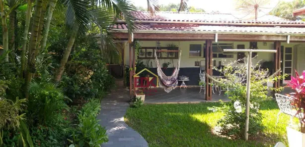 Casa de Condomínio com 3 Quartos para venda ou aluguel, 300m² no Nossa Senhora do Perpétuo Socorro, Pindamonhangaba