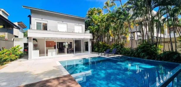 Sobrado com 4 Quartos para venda ou aluguel, 300m² no Riviera, Bertioga