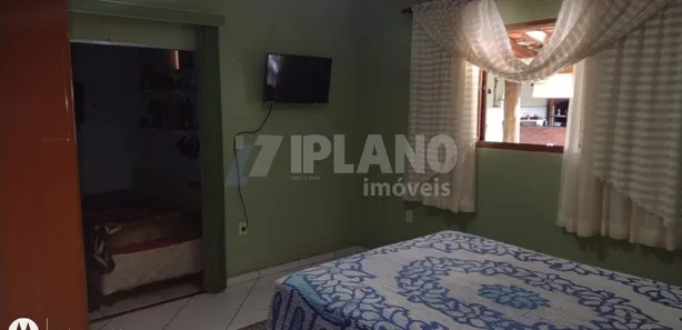 Casa com 4 Quartos à venda, 300m² no , 