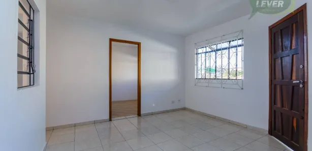 Casa com 3 Quartos para alugar, 60m² no Roça Grande, Colombo