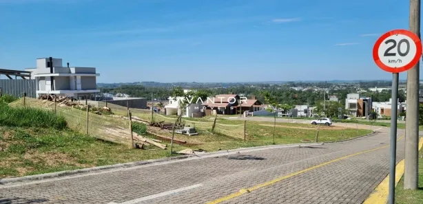 Terreno / Lote / Condomínio à venda, 300m² no Tomazetti, Santa Maria