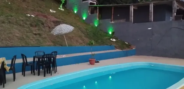 Fazenda / Sítio / Chácara com 2 Quartos à venda, 200m² no Jardim Colônia, Jacareí