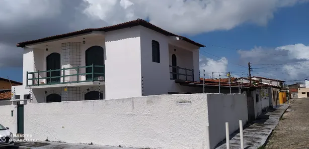 Casa com 4 Quartos à venda, 180m² no Pereira Lobo, Aracaju
