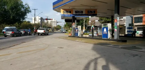 Loja / Salão / Ponto Comercial à venda, 3700m² no Campos Elíseos, Resende