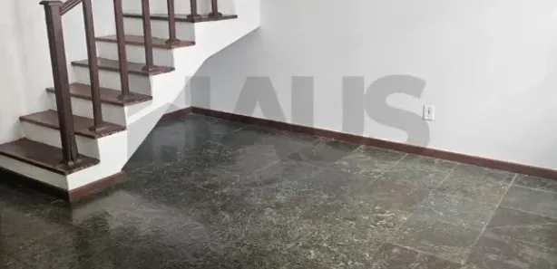 Sobrado com 4 Quartos à venda, 180m² no Barreira Cravo, Volta Redonda