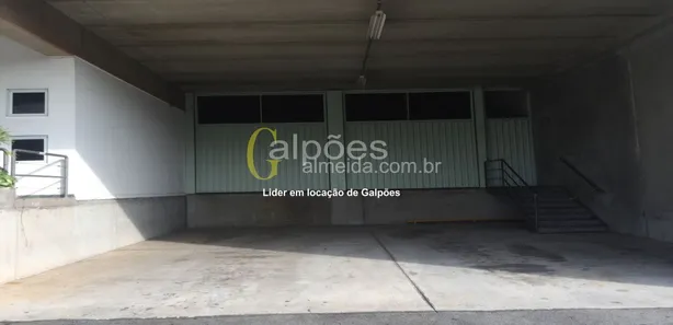 Galpão / Depósito / Armazém para alugar, 1600m² no Santa Fé, Osasco