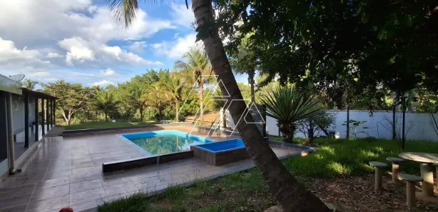 Fazenda / Sítio / Chácara com 3 Quartos para alugar, 150m² no Jardim Tropical, Marília