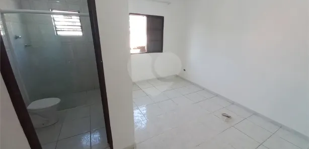 Casa de Vila com 1 Quarto para alugar, 52m² no Jardim Clementino, Taboão da Serra