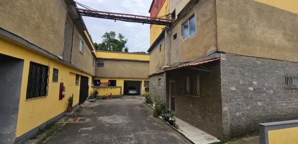 Casa com 2 Quartos à venda, 80m² no Comendador Soares, Nova Iguaçu