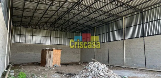 Galpão / Depósito / Armazém para venda ou aluguel, 405m² no Recanto do Sol, São Pedro da Aldeia
