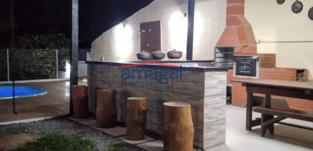 Fazenda / Sítio / Chácara com 2 Quartos para alugar, 179m² no Veraneio Ijal, Jacareí