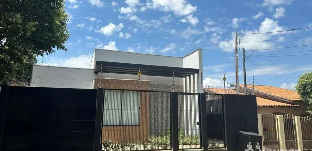 Casa com 3 Quartos à venda, 239m² no Centro, Guairaçá