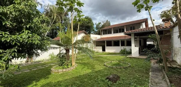 Casa de Condomínio com 3 Quartos à venda, 385m² no Várzea Alegre, Guapimirim