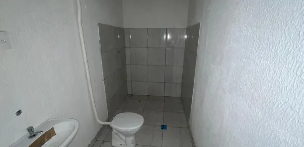 Loja / Salão / Ponto Comercial para alugar, 150m² no Loteamento Extensão do Serramar, Rio das Ostras