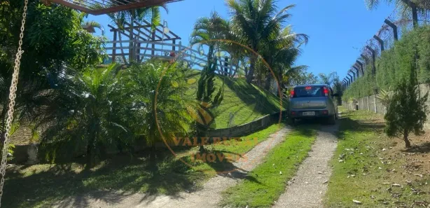 Fazenda / Sítio / Chácara com 2 Quartos à venda, 2200m² no Chácara Marambaia, Caçapava