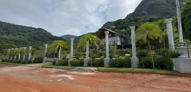 Fazenda / Sítio / Chácara à venda, 4000m² no Cachoeiros, Macaé