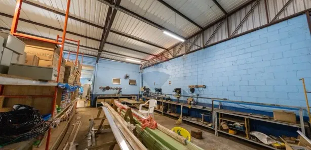 Prédio Inteiro com 3 Quartos à venda, 900m² no Cancelli, Cascavel
