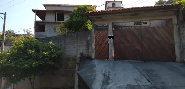 Sobrado com 5 Quartos à venda, 300m² no Centro, Igaratá