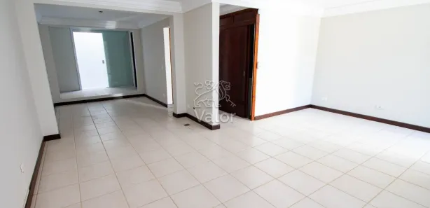 Sobrado com 3 Quartos à venda, 132m² no Boa Vista, Curitiba