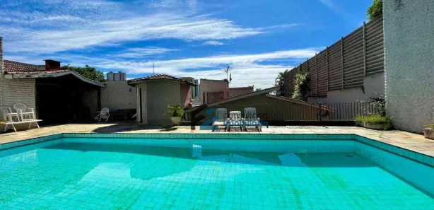 Sobrado com 4 Quartos para venda ou aluguel, 465m² no Centro, Diadema