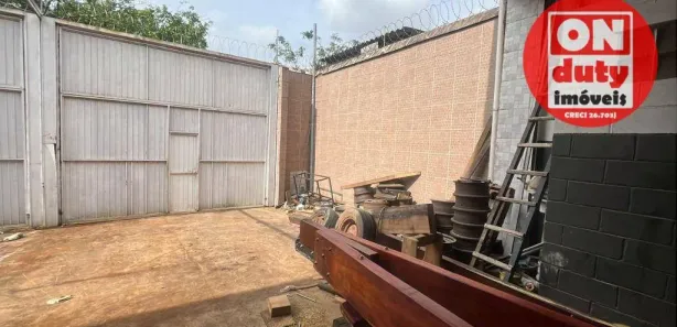 Galpão / Depósito / Armazém para alugar, 132m² no Vila Santo Antônio, Guarujá