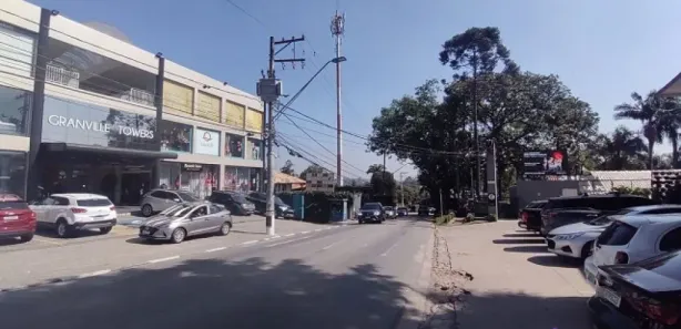 Loja / Salão / Ponto Comercial à venda, 47m² no Granja Viana, Cotia