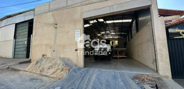 Galpão / Depósito / Armazém para venda ou aluguel, 1000m² no Vale dos Coqueiros, Santa Luzia
