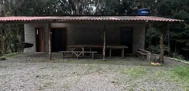 Fazenda / Sítio / Chácara com 2 Quartos para alugar, 180m² no Campo Largo da Roseira, São José dos Pinhais