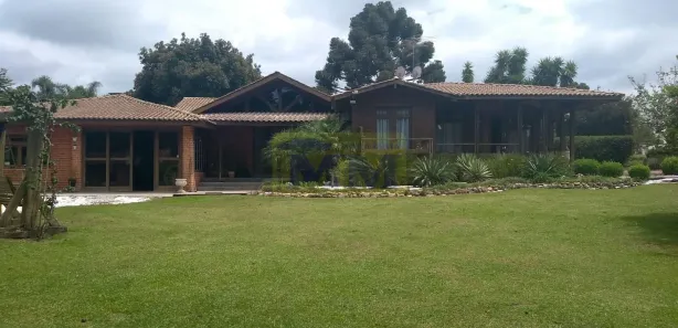 Fazenda / Sítio / Chácara com 3 Quartos à venda, 1122m² no Jardim Karla, Pinhais