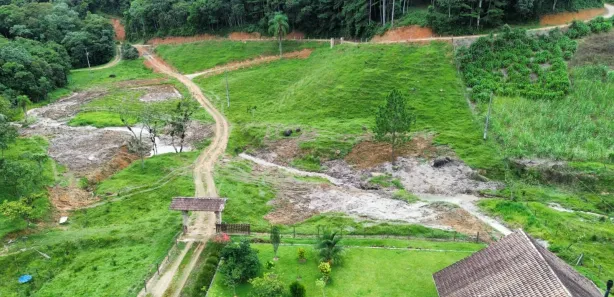 Fazenda / Sítio / Chácara com 2 Quartos à venda, 65000m² no , Águas Mornas