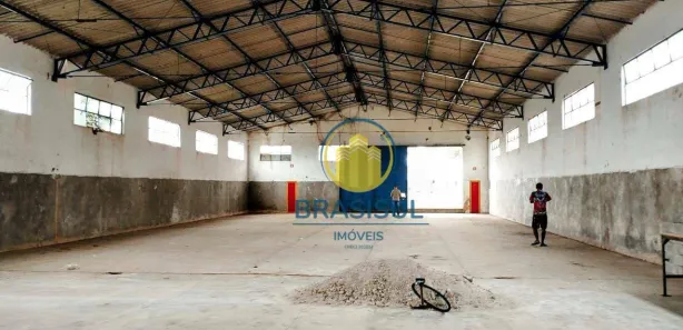 Galpão / Depósito / Armazém para venda ou aluguel, 2500m² no Embu-Guaçu, Embu-Guaçu