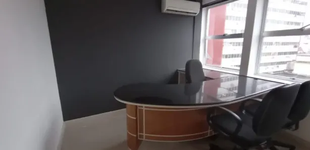 Conjunto Comercial / Sala para alugar, 84m² no Centro, Curitiba