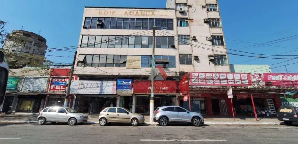Conjunto Comercial / Sala para alugar, 25m² no Aterrado, Volta Redonda