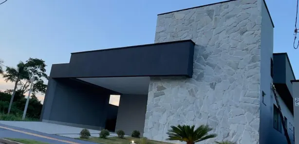 Casa com 3 Quartos à venda, 268m² no Rosa de Leiria Condomínio Horizontal, Goianira
