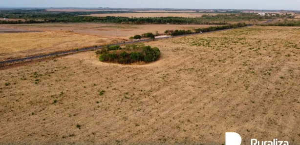 Fazenda / Sítio / Chácara à venda, 677m² no , Guaraí