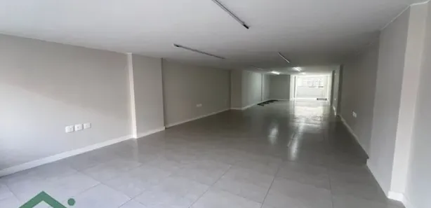 Loja / Salão / Ponto Comercial para alugar, 236m² no Centro, Nova Friburgo