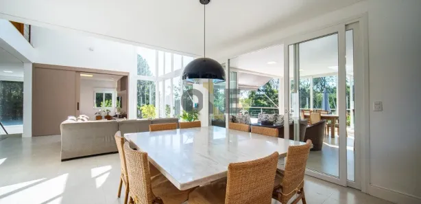 Casa de Condomínio com 4 Quartos à venda, 550m² no Jardim Indaiá, Embu das Artes