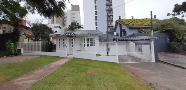 Casa com 3 Quartos para alugar, 180m² no Palmital, Chapecó