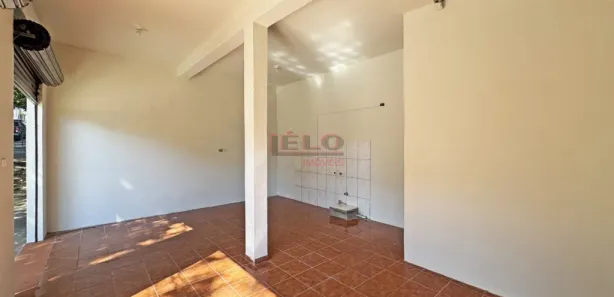 Conjunto Comercial / Sala para alugar, 33m² no Conjunto Residencial Branca Vieira, Maringá