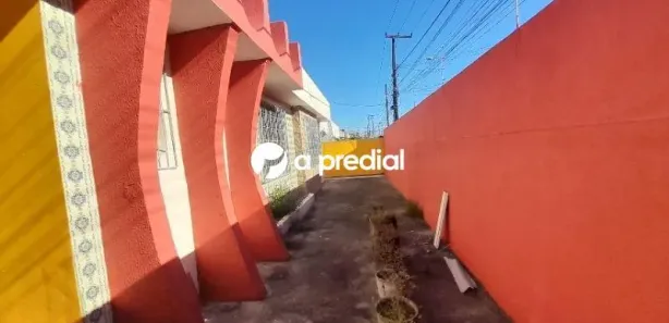 Casa com 3 Quartos para alugar, 150m² no Salinas, Fortaleza