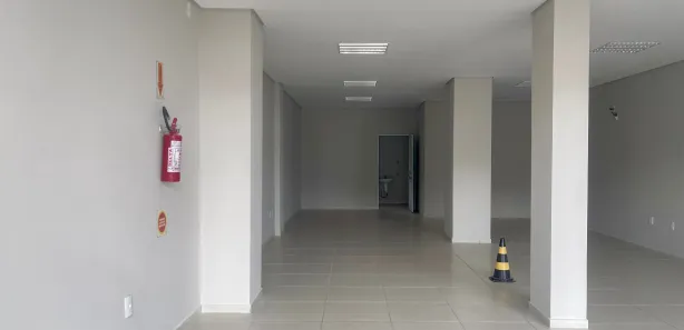 Conjunto Comercial / Sala para alugar, 120m² no Centro, Chapecó