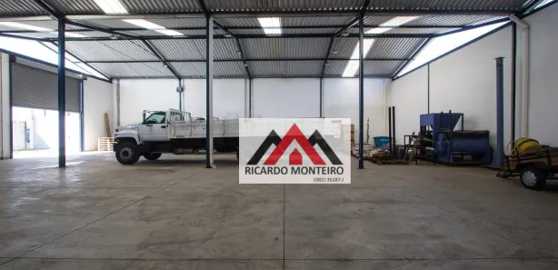 Galpão / Depósito / Armazém para venda ou aluguel, 547m² no Parque das Nações, Pindamonhangaba