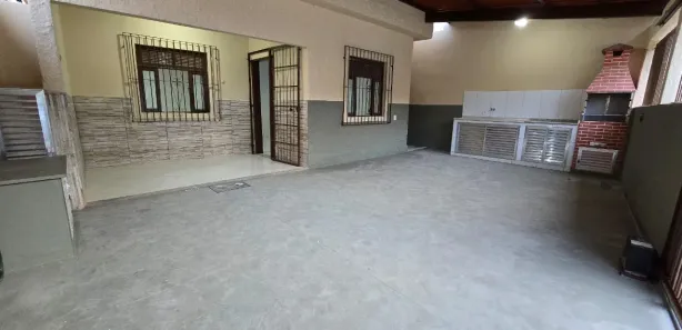 Casa com 2 Quartos para alugar, 55m² no Liberdade, Rio das Ostras